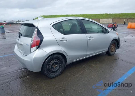 2015 Toyota Prius C Two z USA, uszkodzony, nr VIN JTDKDTB30F1580701